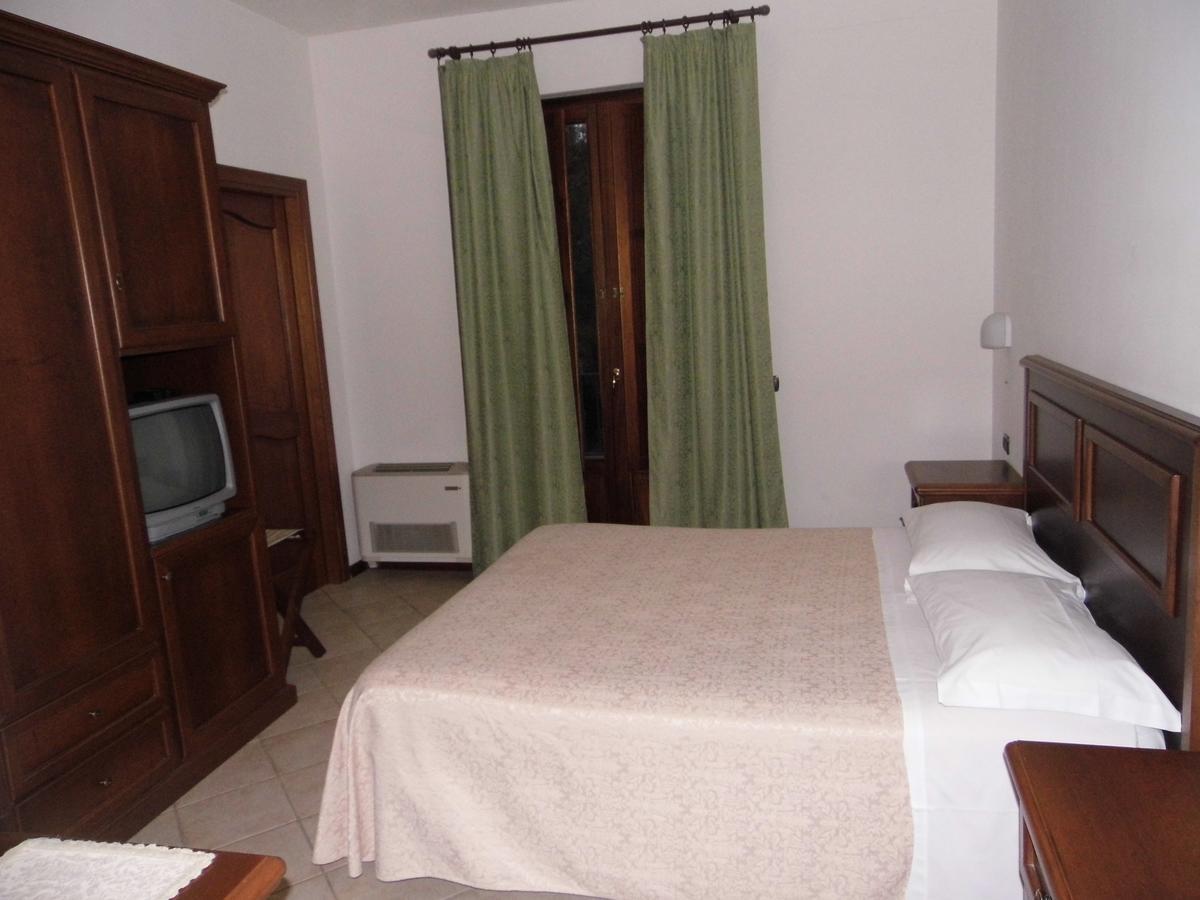 Hotel Valleumbra Torgiano Quarto foto